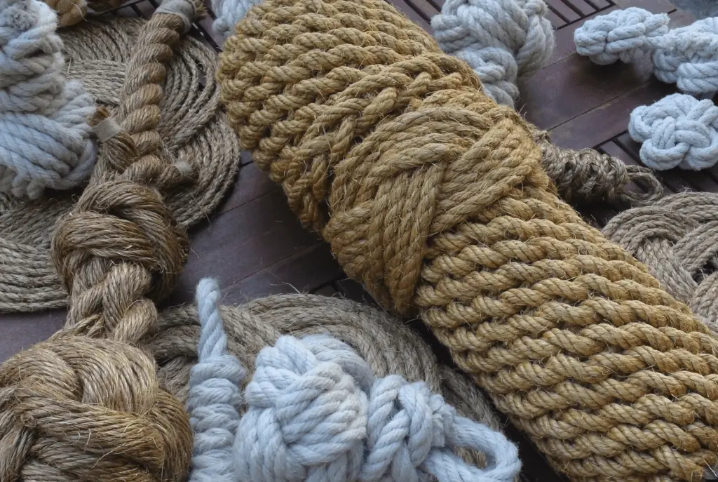yacht rigging rope